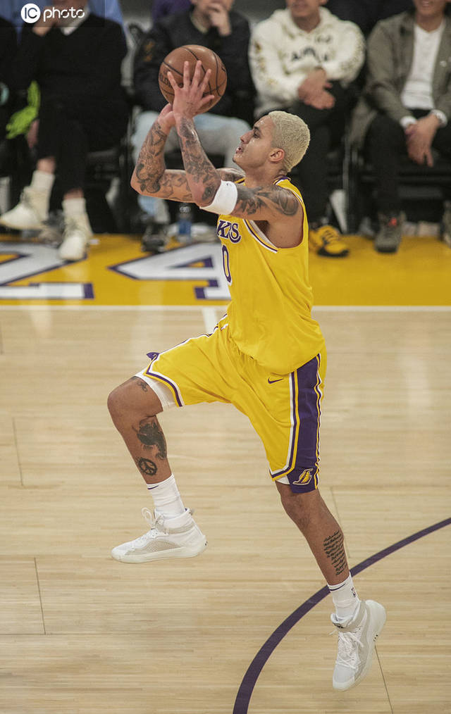 曝湖人未积极兜售库兹马除非能得到高质量球员