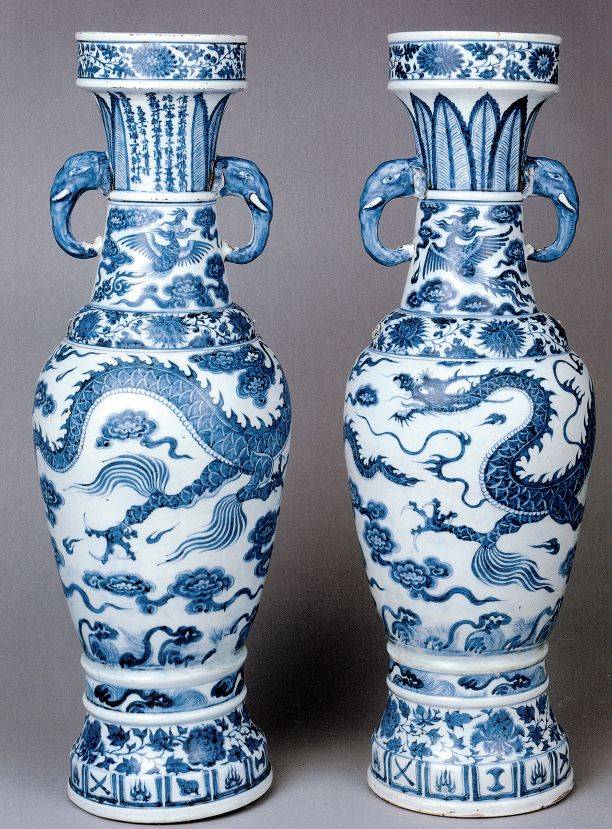 鉴定元青花的标准器——大维德花瓶| 细说元青花上的海涛纹_青花瓷
