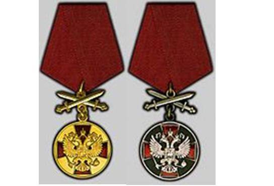 二战胜利75年,绍伊古向苏联元帅亚佐夫颁发勋章,96岁已无法起身