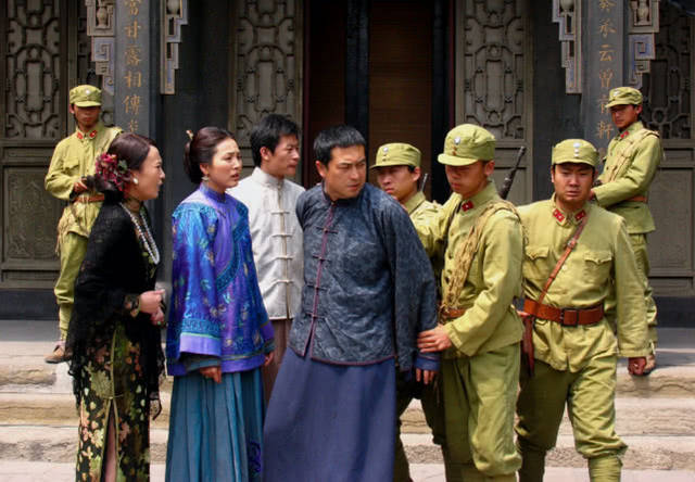 《云飞丝路天》山东卫视今晚开播 主创做客《花漾剧客厅》分享幕后