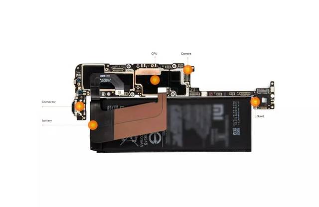 原创小米10未卖先拆,l型双层主板,大面积散热有些夸张,值5000吗?