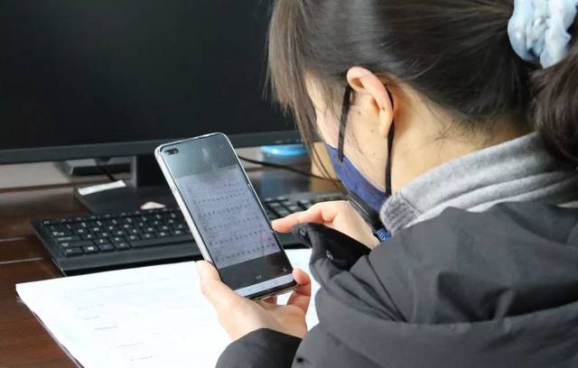 学生上报体温!停课不停学~_手机搜狐网