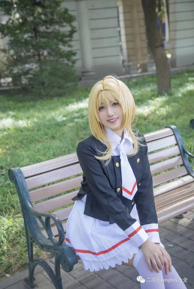 岛崎圆里:大概是2018年四五月份的洛天依花语嫣然吧,因为那算是我入坑