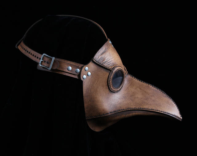 最早的医用口罩长啥样?穿戴起来像死神,能把你吓尿