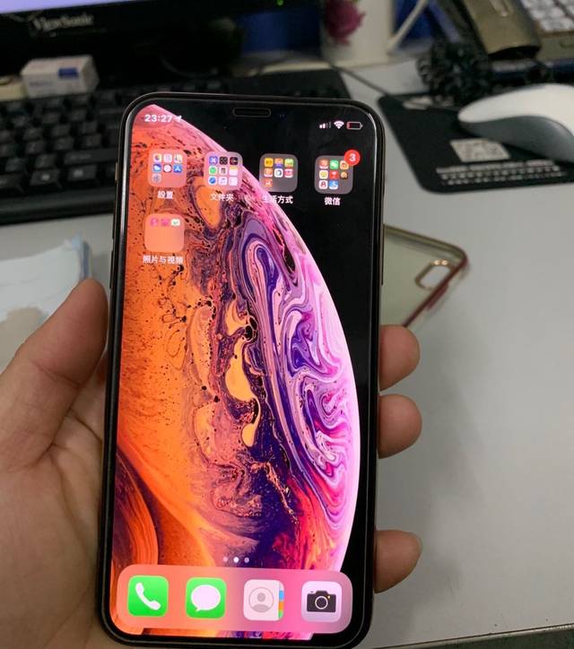 从侧面边框来看也完全看不出什么问题