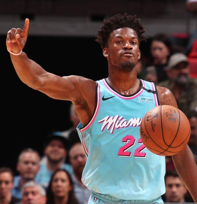 看到巴特勒就"腿软"!维金斯被打回原形,1特质难改恐坑惨勇士