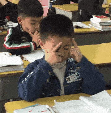 直播间的小观众们注意:下课后请做眼保健操!