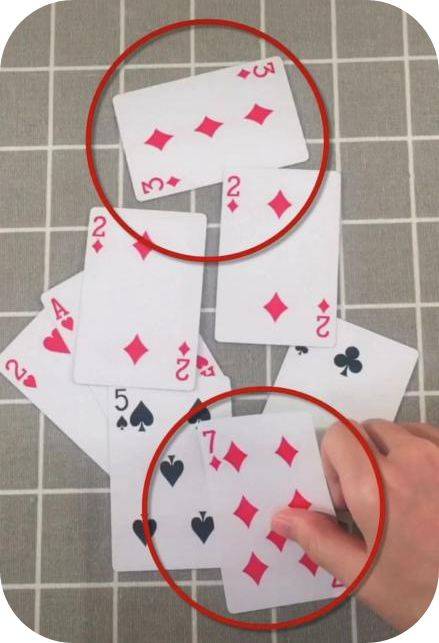 扑克牌单人玩法倒梯形图片