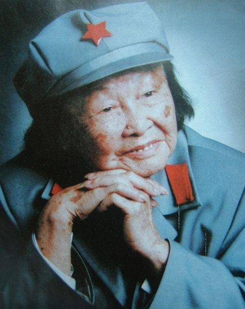 红五军杨克明战至一人时他用仅有的一颗子弹对准自己