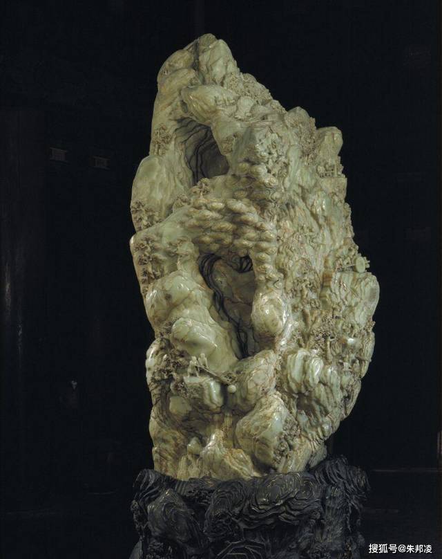 我国现存最大玉雕：高2米重万斤，被誉玉石之王，是故宫镇馆之宝_搜狐网