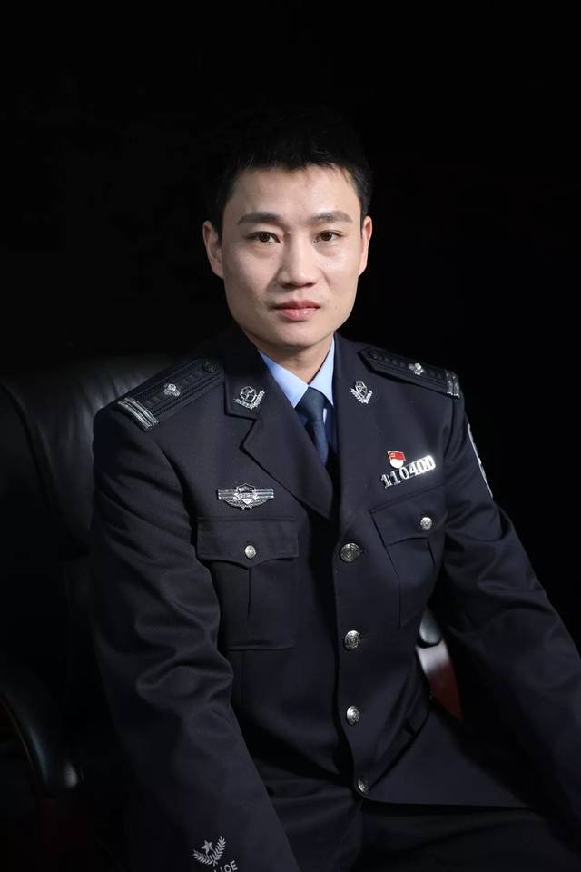 陈哲,景区公安分局岳庙派出所所长.
