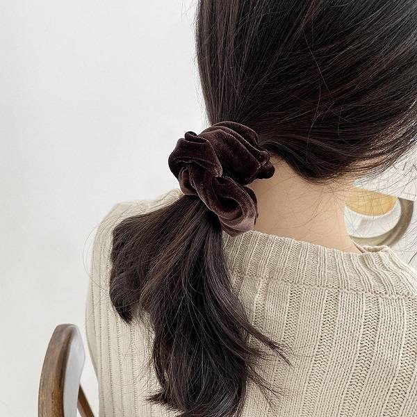 "大肠发圈"霸屏!咱妈那辈儿的发饰又流行又回来咯