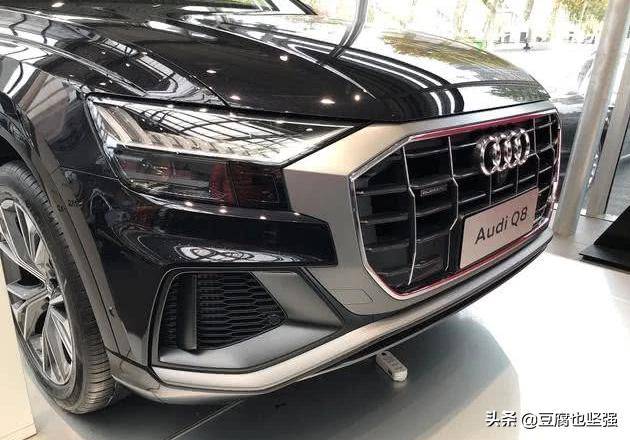2020款奥迪q8正式到店首次采用无边框车门轿跑范十足