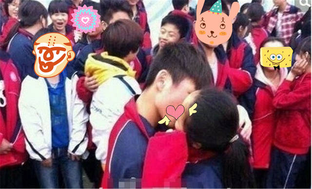 初中生校内"求爱",引上千同学围观,做出"不雅行为"毫不知羞