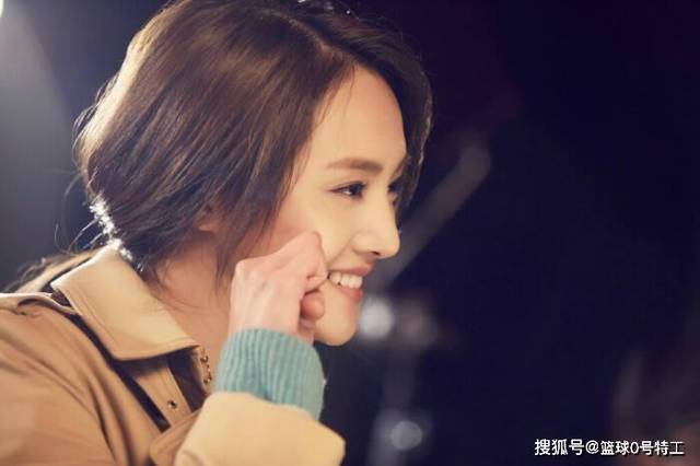 原创中国知名作家刘信达批评郑爽:你会不会说话,康辉老师有那么老吗