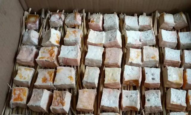 农村自制豆腐乳:详细做法步骤告诉你,简单易学,自己在家就能做