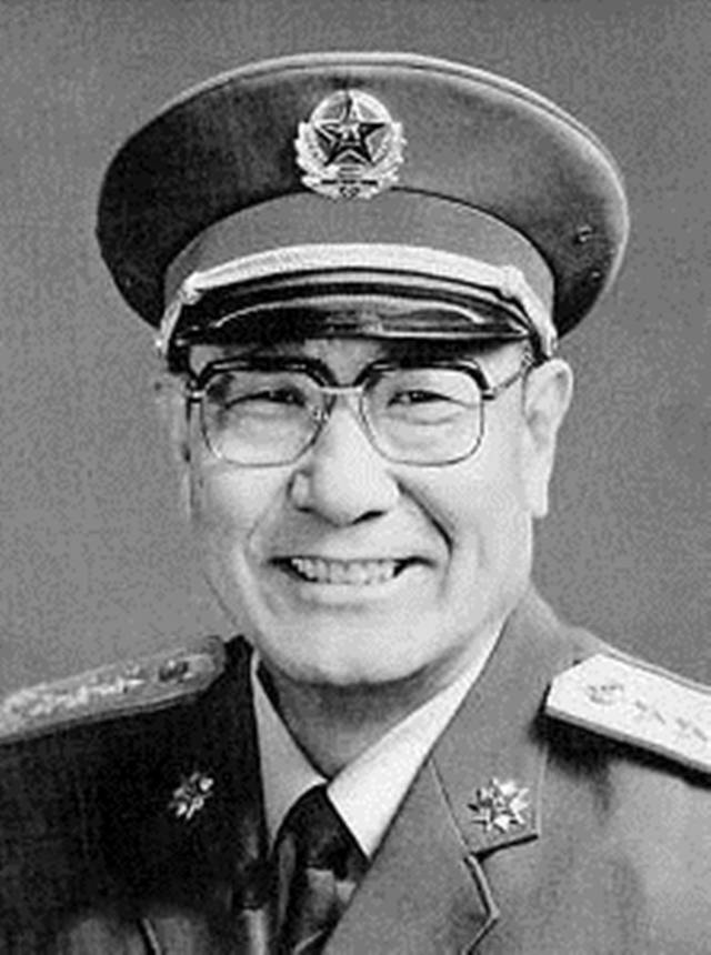 当时,39军的副军长,正是徐惠滋的老连长黄达宣,当听到新任军长名叫