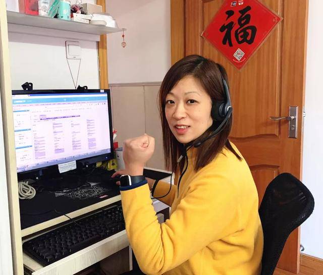 像以往一样来自于上海电信的话务台,而是来自于一个个客服人员的家中