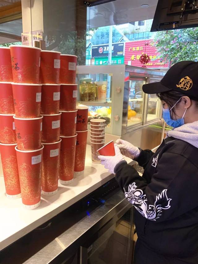 暖心!南宁多家医院收到的爱心奶茶,竟来自这里