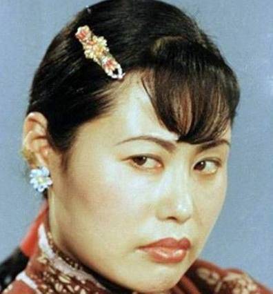 69岁斯琴高娃和85岁老公近照曝光,原来她每天面对的是这样的男人