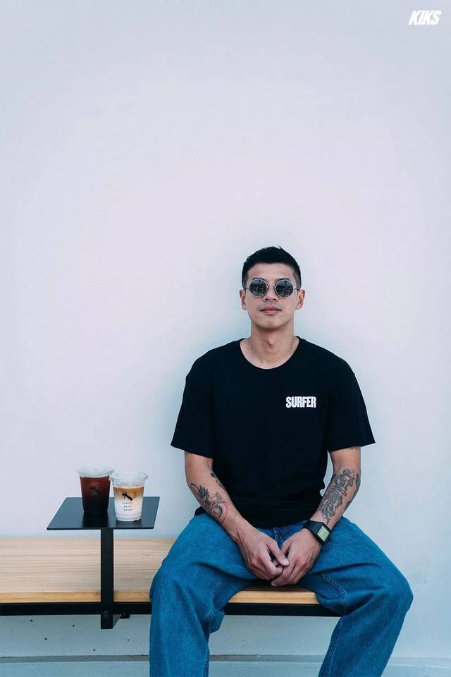 专访王信凯:"我最爱黑面白底的球鞋."_手机搜狐网