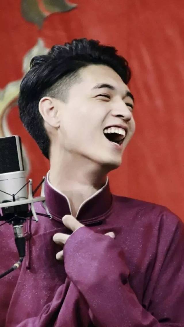 秦霄贤穿披风图片,老秦披风,老秦穿披风(第2页)_大山谷图库