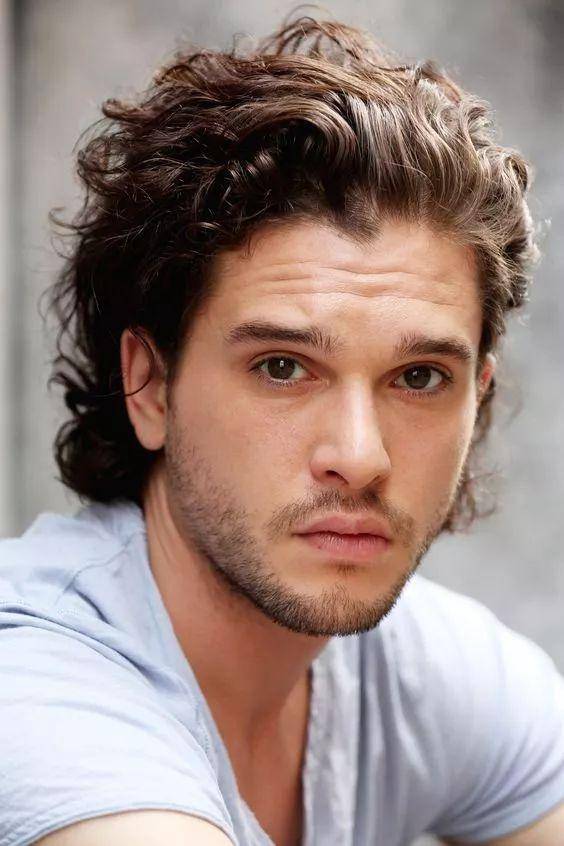 orlando bloom kit harington u型胡须  适合脸型:方脸 优点:去霸气