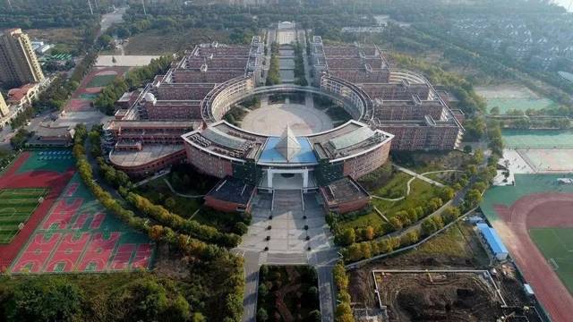 这所学校国际班100%达澳洲八大五星名校录取线,100%被全美综合排名前