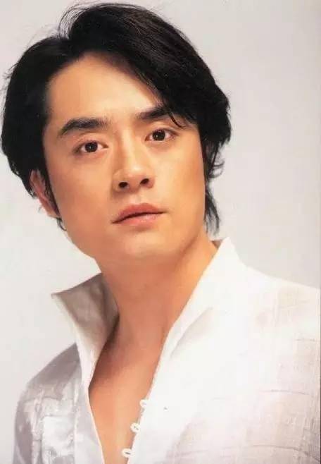 九十年代中上期到九十年代末期,是中国大陆流行乐坛最为风光和最为