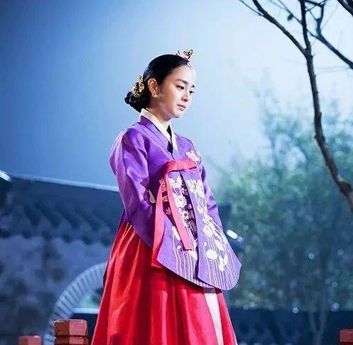 韩国大妈传统服饰图片