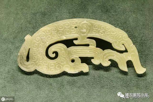 戦漢明清 骨董品 玉璧 玉器 高古玉 斧 古美術 置物 重さ124g 戦漢明清 骨董品 玉璧 玉器 高古玉 斧 古美術 置物 重さ124g