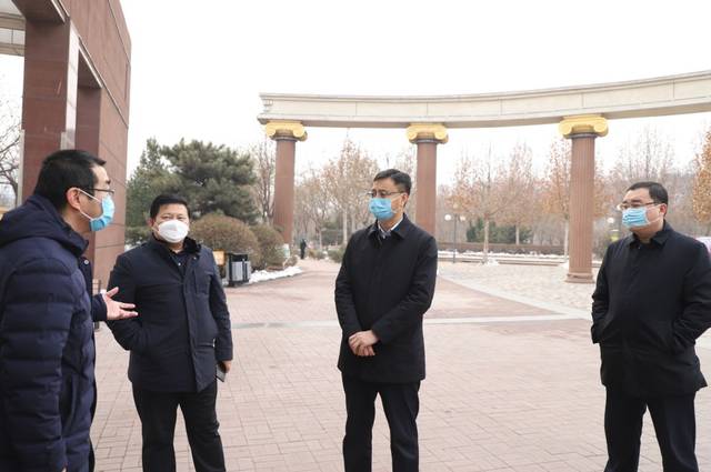 市委书记戚永和检查公园疫情防控和建设管理工作!