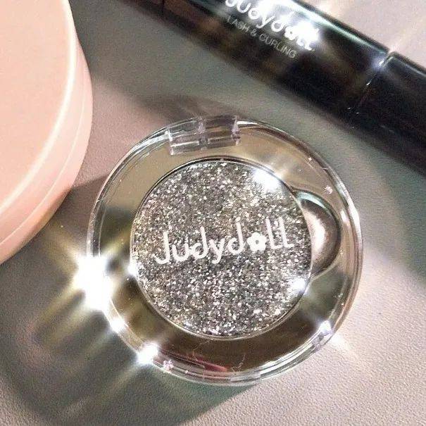 为什么女孩都喜欢亮晶晶的东西?_手机搜狐网