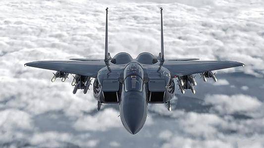 飞行员的视角，F-15、F-16和F/A-18战斗机一对一中谁厉害？_搜狐网