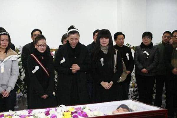 中国歌手张雨生是怎么去世的哪!那么年轻就去世了真令人悲哀呀?