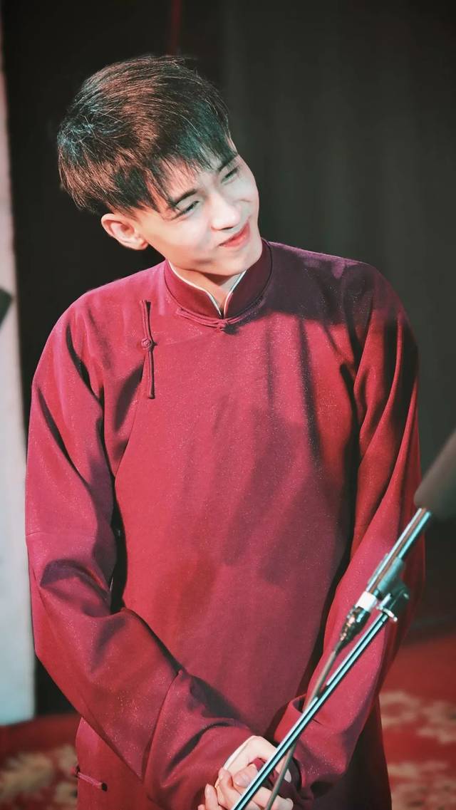 明星专辑|秦霄贤手机壁纸