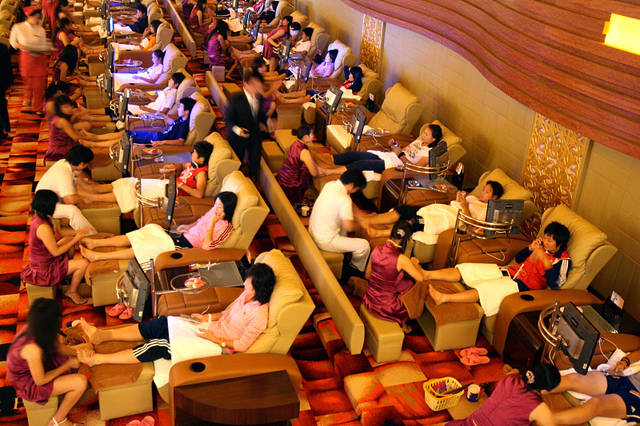 为什么男人出差喜欢住洗浴中心而不爱住酒店原来有这3种好处