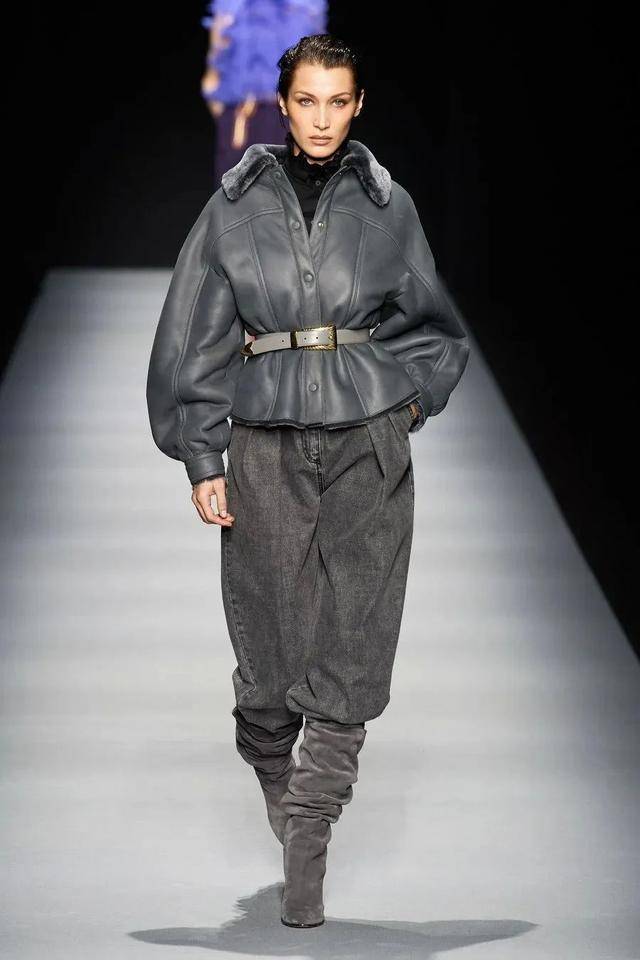 首尔"魏璎珞"的皮衣class