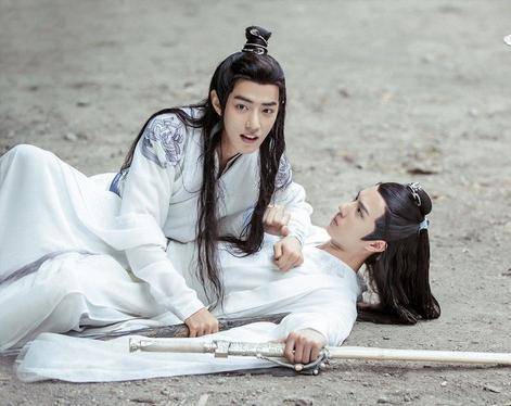 肖戰  王一博  陳情令　最新写真集　花宴 陳情令 写真集 花宴 肖戰 王一博 bjyx 魔道祖師 全员禁言
