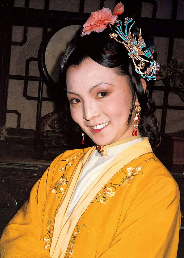 87版红楼梦之夏金桂剧照外具花柳之姿内秉风雷之性