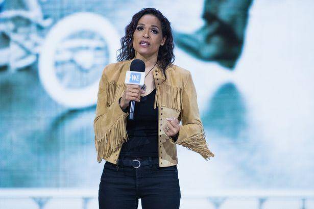 已故拳王阿里的女儿宣称:我的父亲才是真正的嘴炮