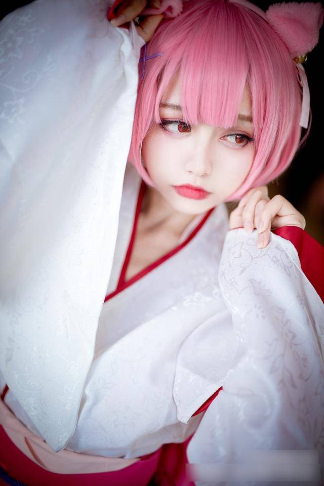 三组日本动漫角色拉姆的cos作品欣赏来自三位国人妹子的作品