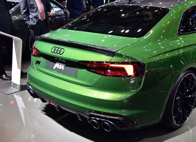 这才是最帅"奥迪5系",墨绿色车漆,四出排气,马力537匹!
