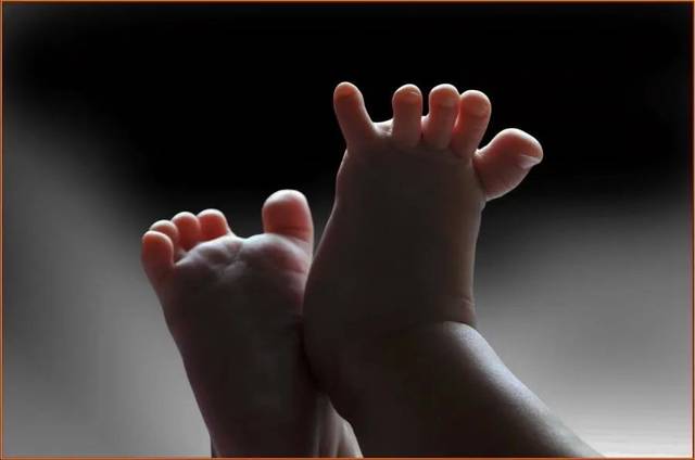 【小班篇】健康游戏:保护小脚丫