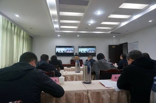 会上,国家信访局接待司李自军司长点对点通报了南充市2019年群众进京