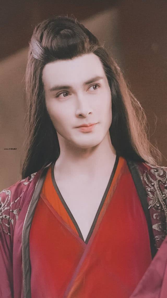高伟光的东华帝君高冷帅气,可当他出演魔道这造型也太妖娆动人了