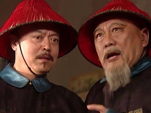 并且康熙皇帝也在积极的通过提拔李光地,张廷玉等人,对于现有的朝堂