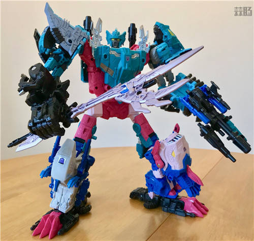 但是grindcore138采用了天元之力的龙头部队成员碎尸鲨组成一条腿