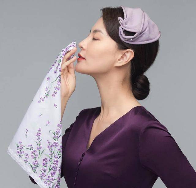 原创人美心善!央视美女主持刘芳菲逐渐淡出荧屏的原因找到了