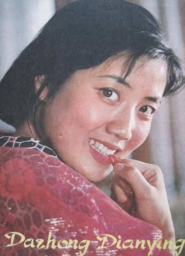 "孔雀公主"李秀明:红过刘晓庆,卖薯片发家,身价过亿隐退